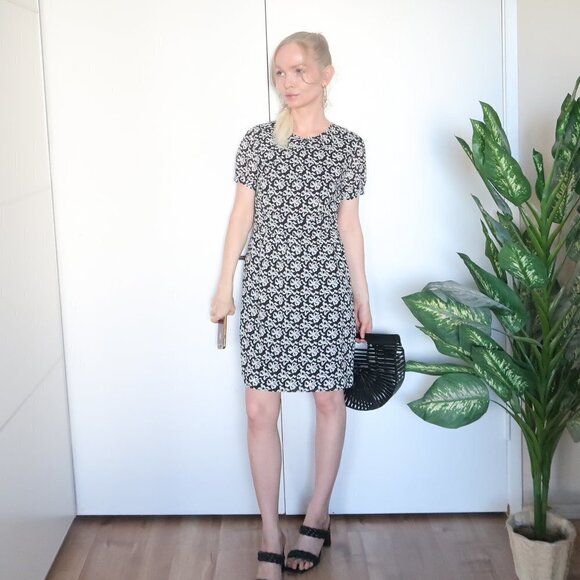 J. Crew Black & White Short Sleeve Crew Neck Mini Dress w Bow Tie Pattern Size 4 - Picture 12 of 12